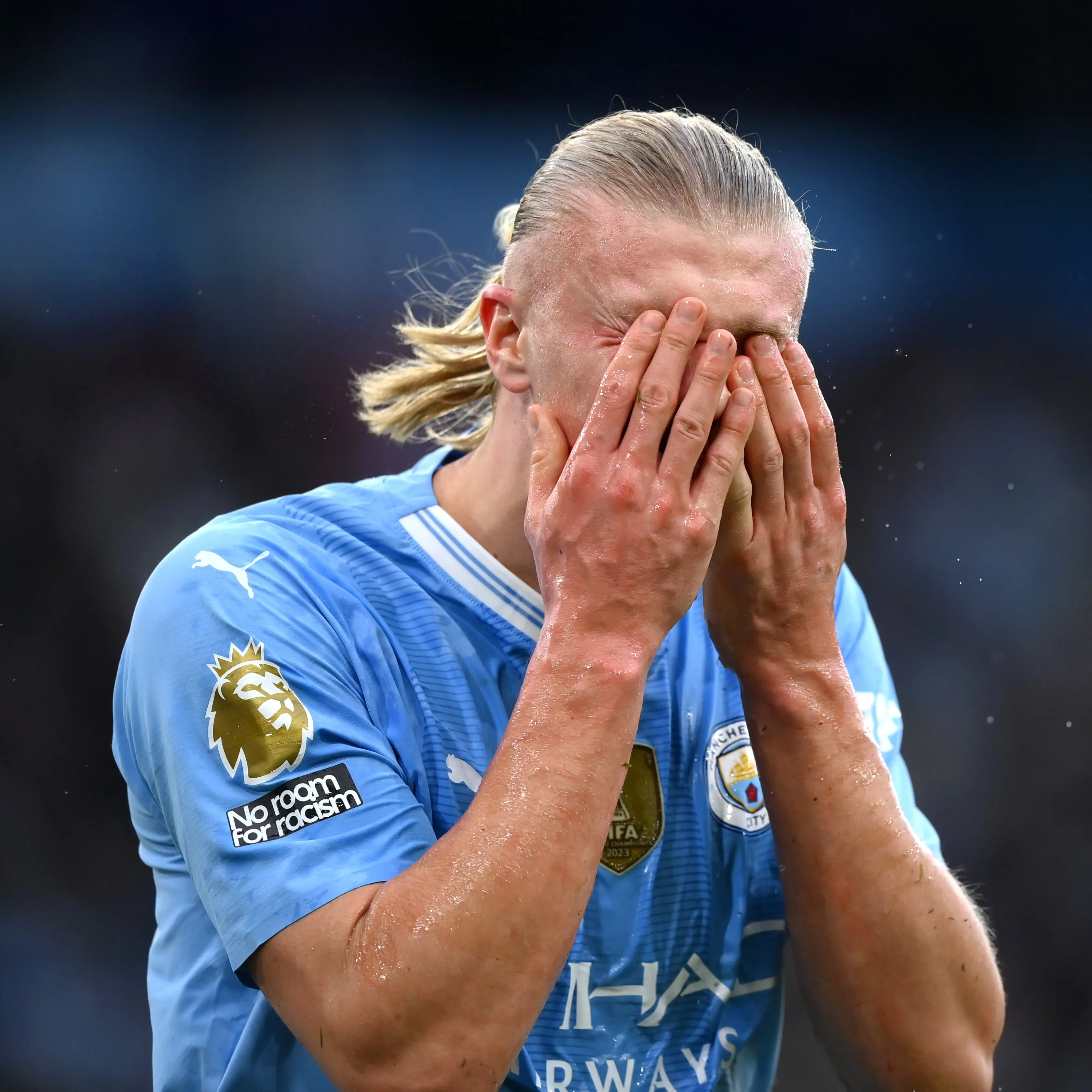 九游娱乐-哈兰德重返赛场，大比分获胜首场状态出色，塞尔维亚队观众沸腾！上演精彩一战的简单介绍