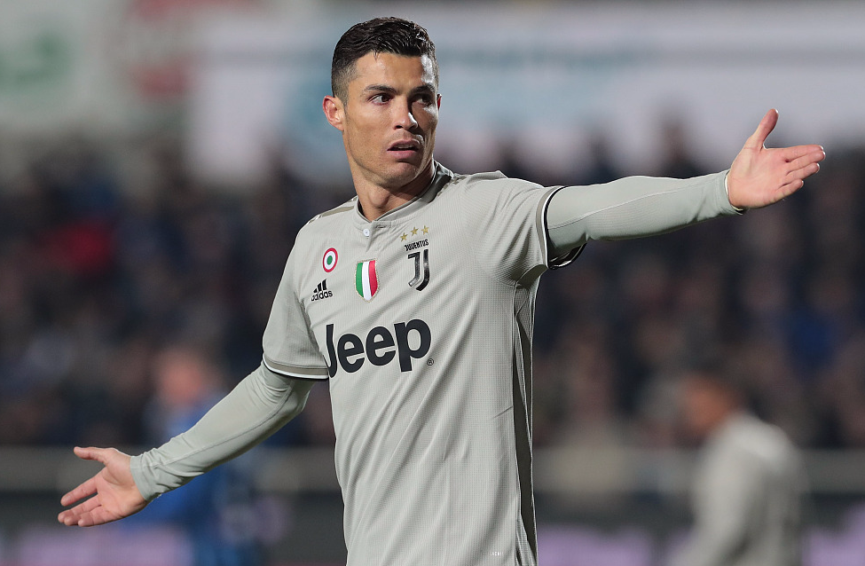 意大利杯关键时刻走向成谜，亚特兰大门线救险，气氛紧张，心理建设被强调(明里つむぎ在呐喊中的角色)