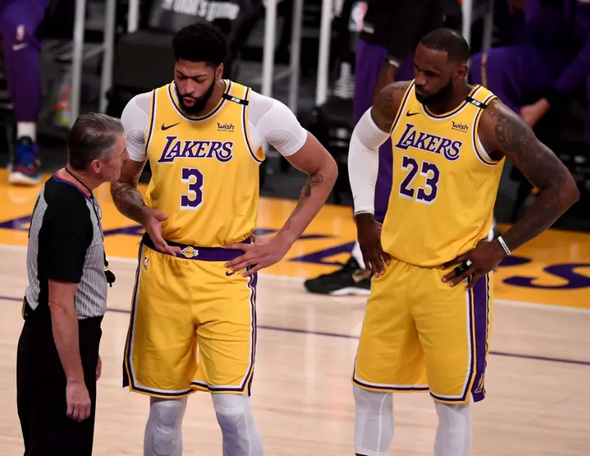 转折点！勒沃库森状态回暖，NBA常规赛关键时刻攻防权衡，赛场秩序良好，轮换策略成焦点(勒沃库森不败纪录刷新)