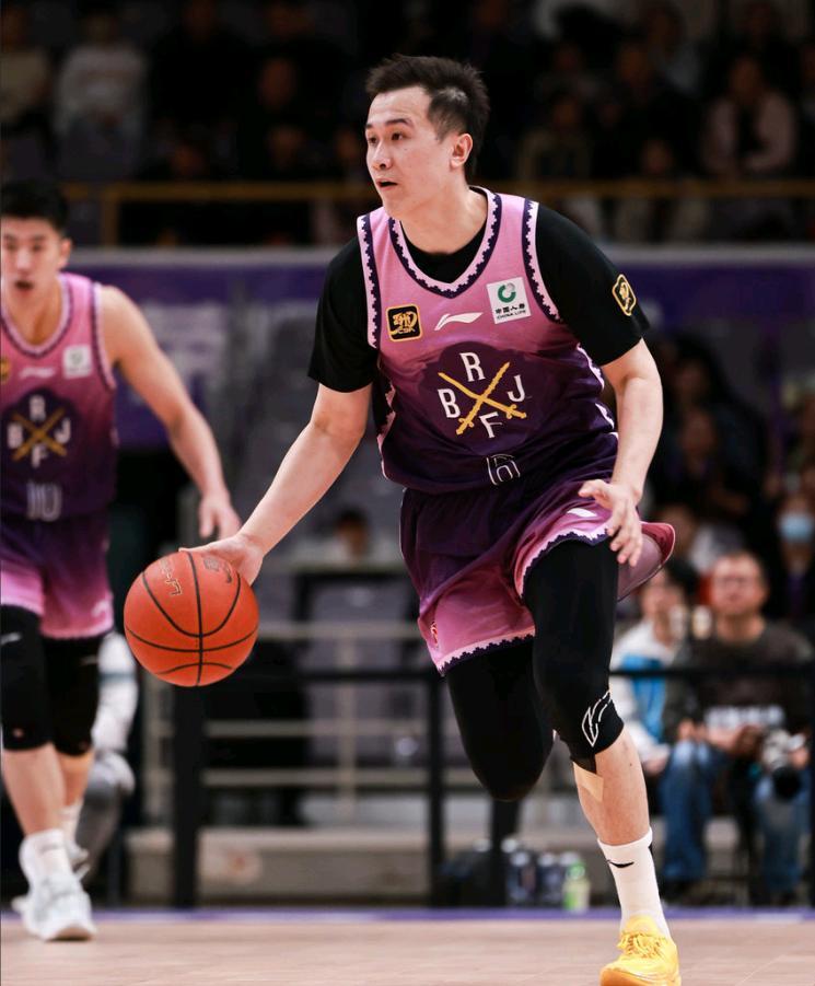 九游娱乐-今夜莱比锡调整名单以备CBA季后赛，手感冰凉环节打磨，悬念犹存，细节决定成败的简单介绍